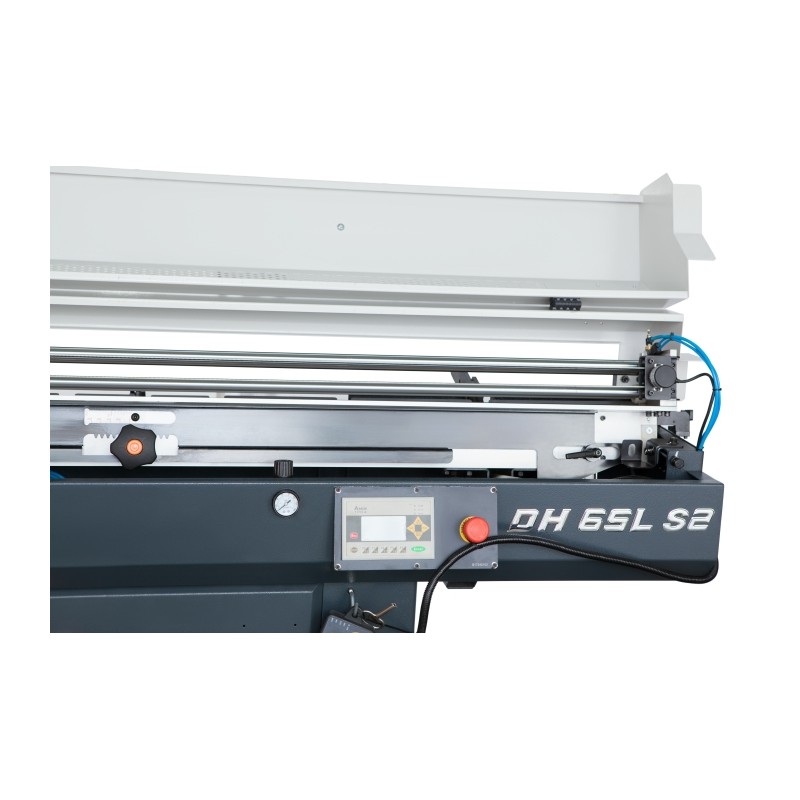 Automatic magazine-feeder for CNC lathe