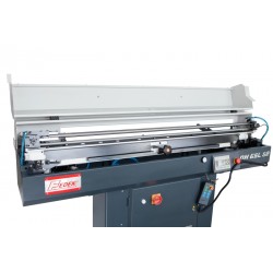 Automatic magazine-feeder for CNC lathe