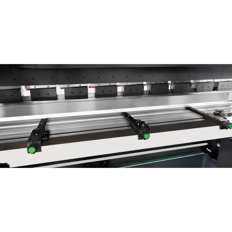 Hydraulic Press Brake CORMAK ULTIMATE 130x3100 Cybelec 4+1 Axis Servo | CORMAK