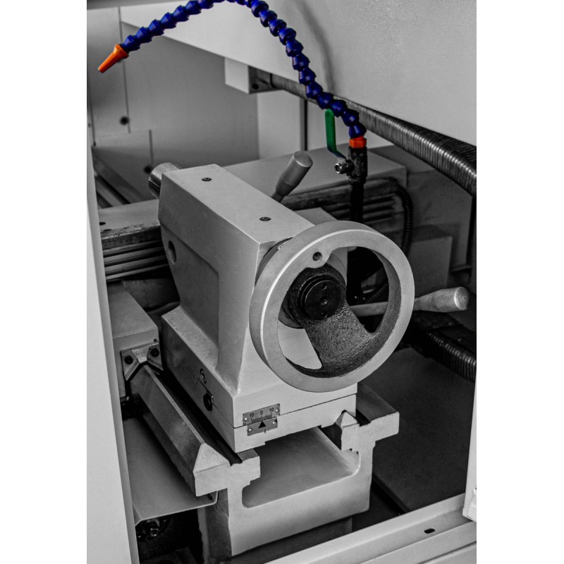 CNC Lathe CORMAK 320x750 Hydraulic Chuck – Precision and Power | CORMAK