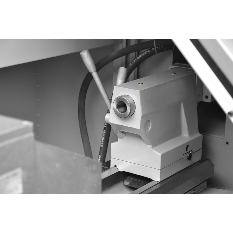 CNC Lathe CORMAK 320x1000 Hydraulic Chuck – Precision Turning | CORMAK