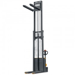 ELEKTRYCZNY WÓZEK MASZTOWY 1500 KG / 3500 MM – MAGAZYN WYSOKI