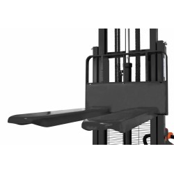 Electric Pallet Stacker Q15E35 1500kg / 3500mm | CORMAK