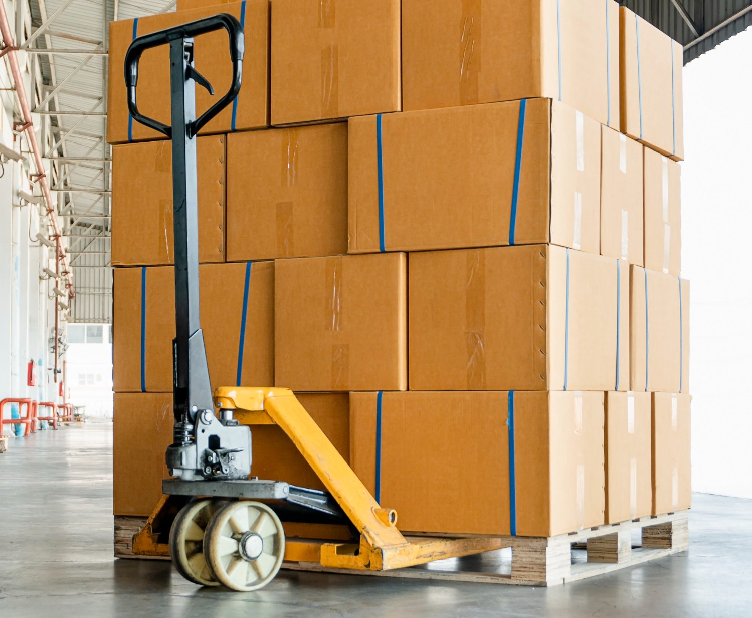 Hoe weeg je een pallet met goederen op de juiste manier?